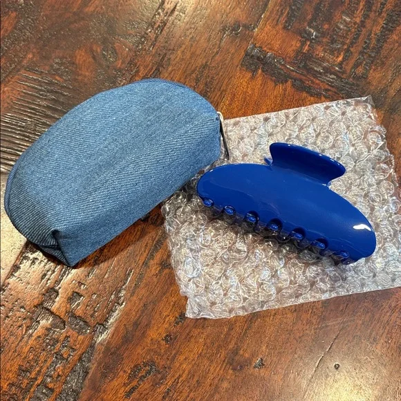 PARKE Back to School Claw Clip in Denim Blue NEW - Picture 3 of 3
